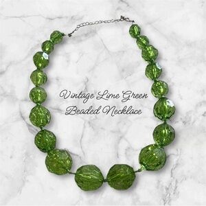 Vintage 🍋‍🟩 Lime Green Beaded Statement Piece  Necklace 🌴PALM BEACH VIBES.